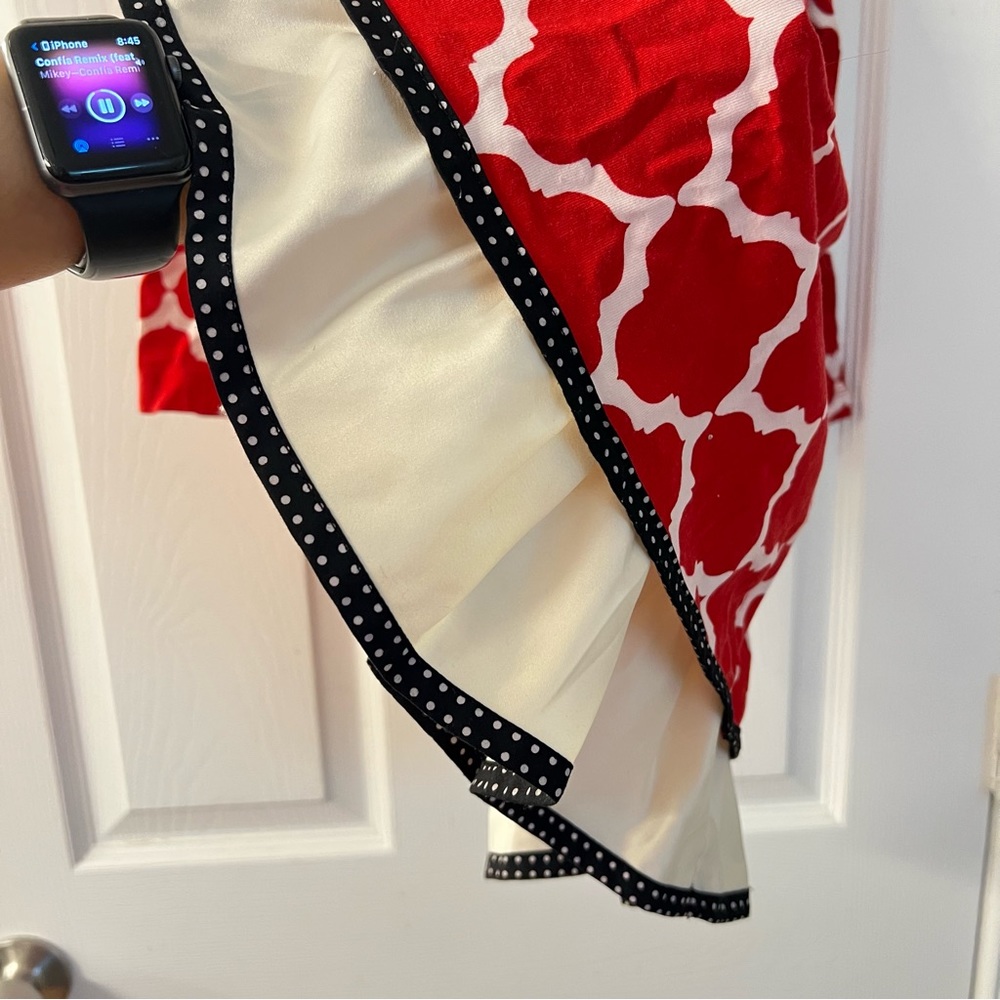 Counting Daisies | Quatrefoil Long Sleeve Holiday Dress - Picture 5 of 7